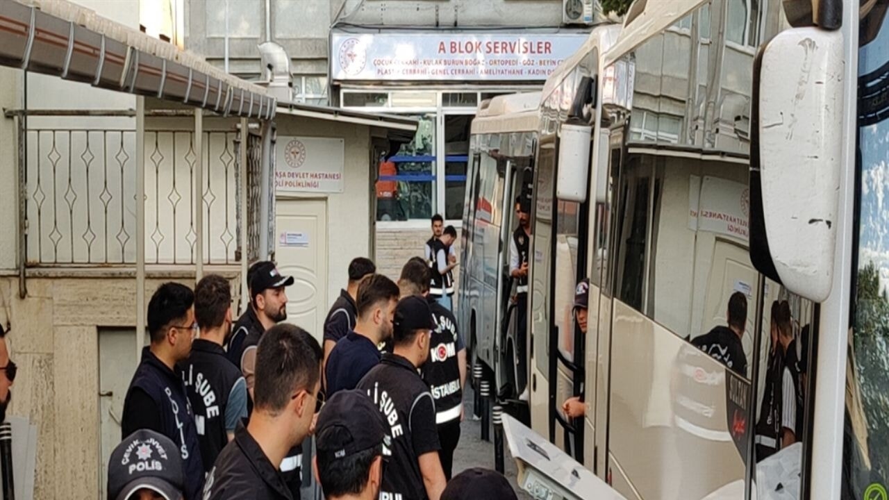 Investigación de la Municipalidad Metropolitana de Estambul: 5 personas detenidas