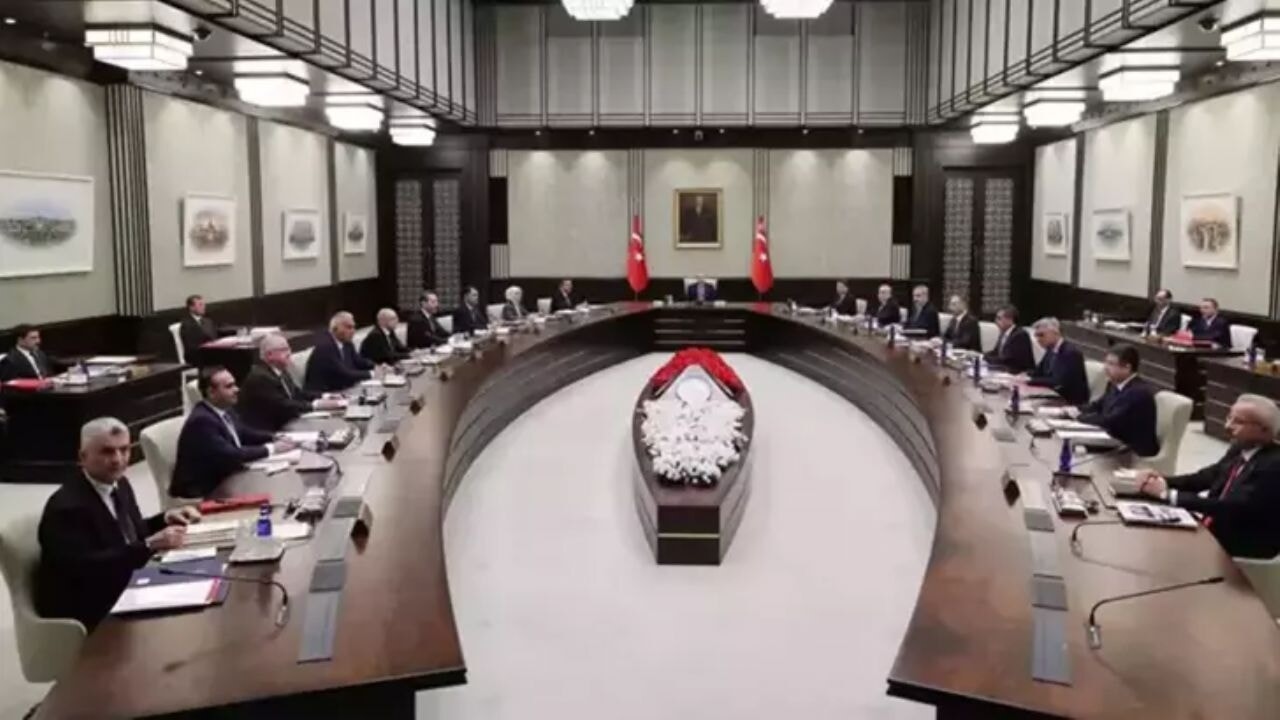 Dzisiaj zbiera się gabinet!