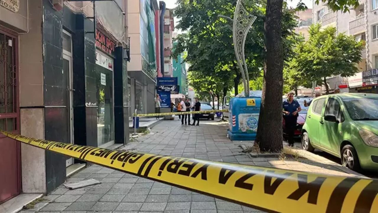 Assassinato à mão armada no meio da rua em Kocaeli