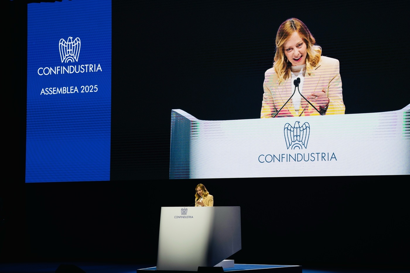 Confindustria exige pagamento do governo, Meloni une forças com Metsola contra a Europa, mas sem dar respostas
