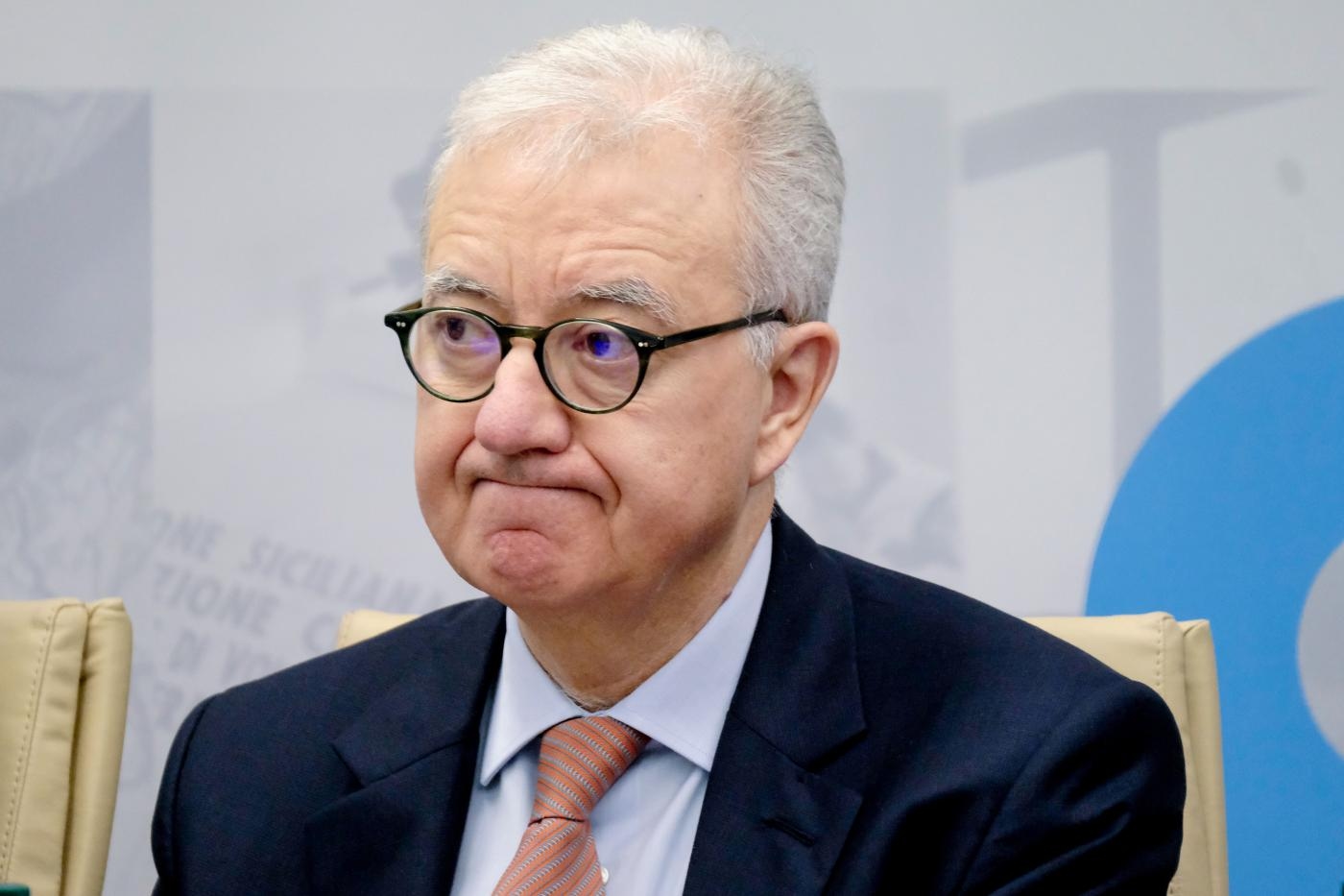 Наркотики, модель Мантуи: пропаганда и репрессии