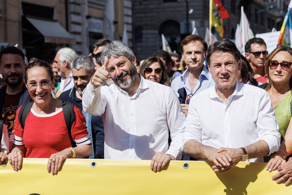 Doble mandato, las 5 Estrellas superan definitivamente el límite: luz verde para la candidatura de Fico en Campania