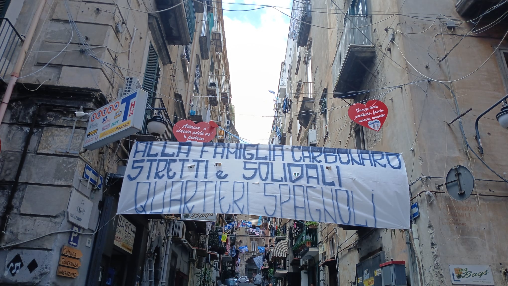 Omicidio di Martina Carbonaro, ai Quartieri Spagnoli uno striscione per la 14enne uccisa