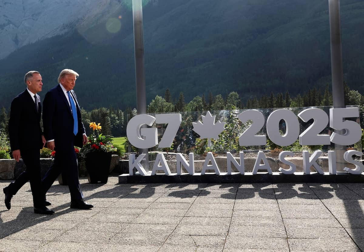 Trump firma il documento finale del G7 e lascia il Canada in anticipo: scontro su Putin e con Macron, avvertimento a Teheran