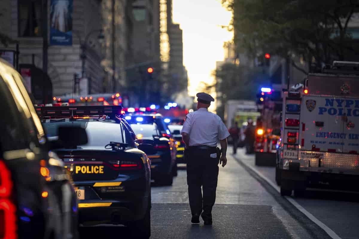 Bloedbad in Manhattan: vijf doden in wolkenkrabber Blackstone; NFL: 27-jarige doodt en pleegt zelfmoord