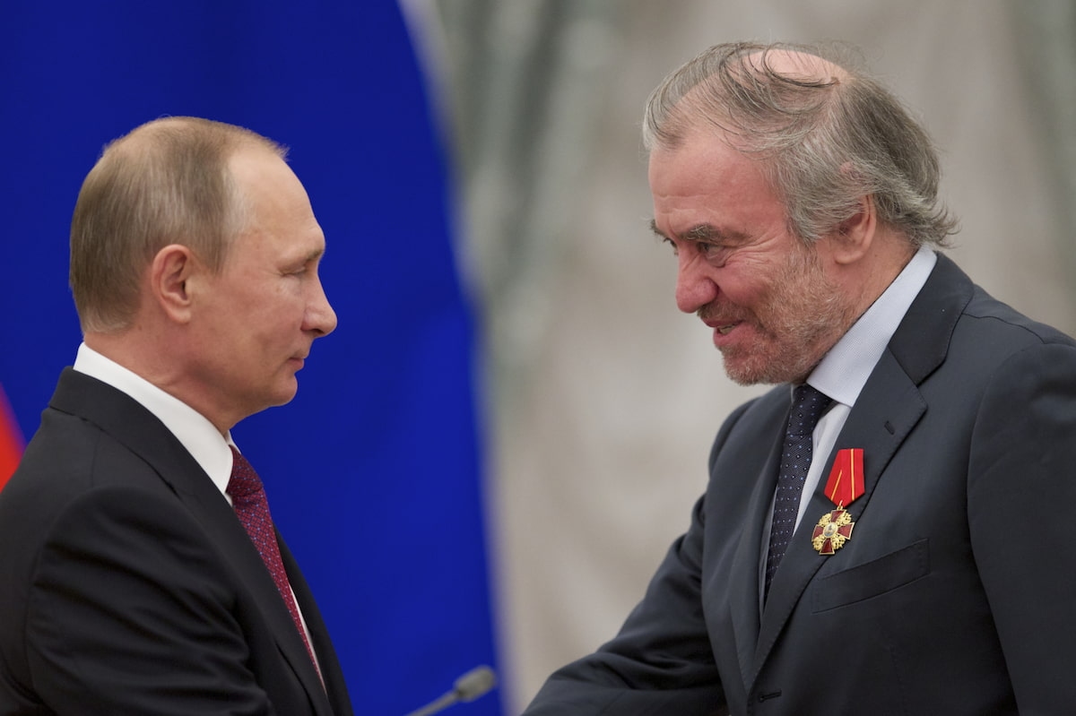 Il concerto di Gergiev alla Reggia di Caserta annullato, no all’esibizione del direttore d’orchestra “ambasciatore” di Putin