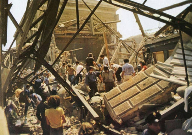 Bolonha - Há 45 anos, a bomba que devastou e matou na estação ferroviária de Bolonha. Mattarella: "Foi uma estratégia subversiva neofascista implacável." - Varese News