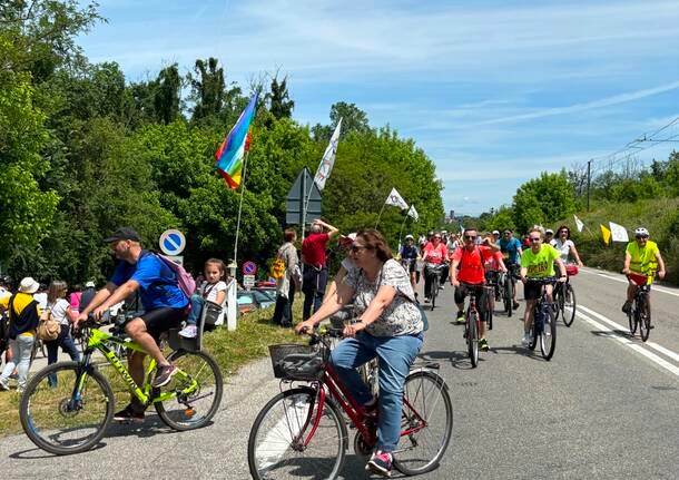 Fahrrad - Bicipace wird 40: die große pazifistische und umweltschützerische Fahrt am 25. Mai - Archiv - Varese News