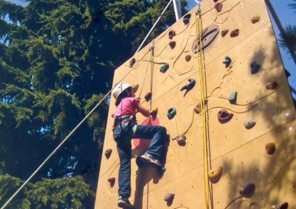 Montagne - Escalade sur murs et arbres pour célébrer le 80e anniversaire du Cai de Castellanza - Archives - Varese News
