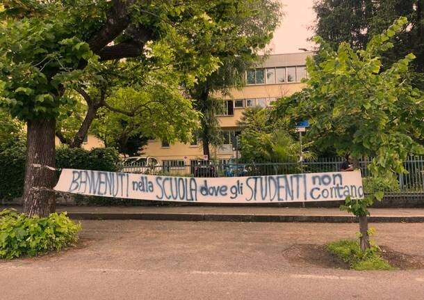 Gallarate - Manifestation dans les lycées de Gallarate. « Ici, les élèves ne comptent pas » - Gallarate/Malpensa - Varese News