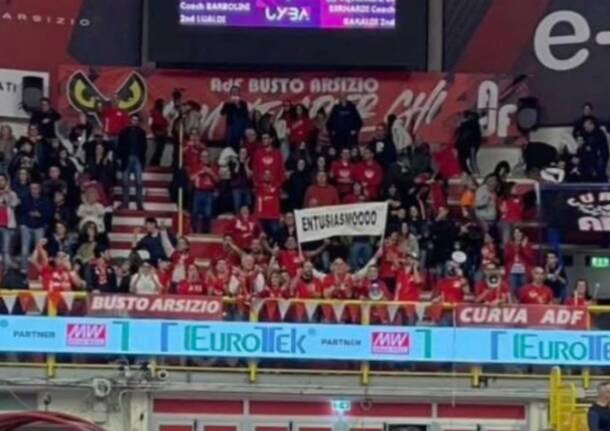 Voleibol - La afición de la Adf se opone a la campaña de abonos de Uyba: "Nos sentimos traicionados". - Deportes - Noticias de Varese
