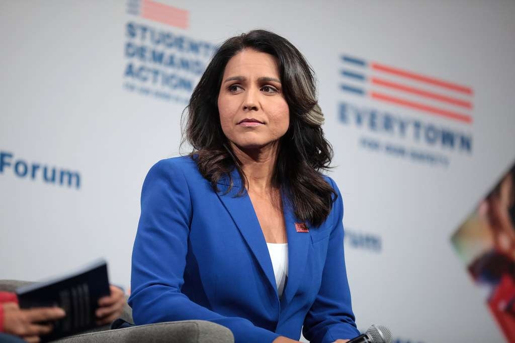 Tulsi Gabbard in Hiroshima: een moedige stem voor vrede in een wereld op de rand van een nucleaire catastrofe