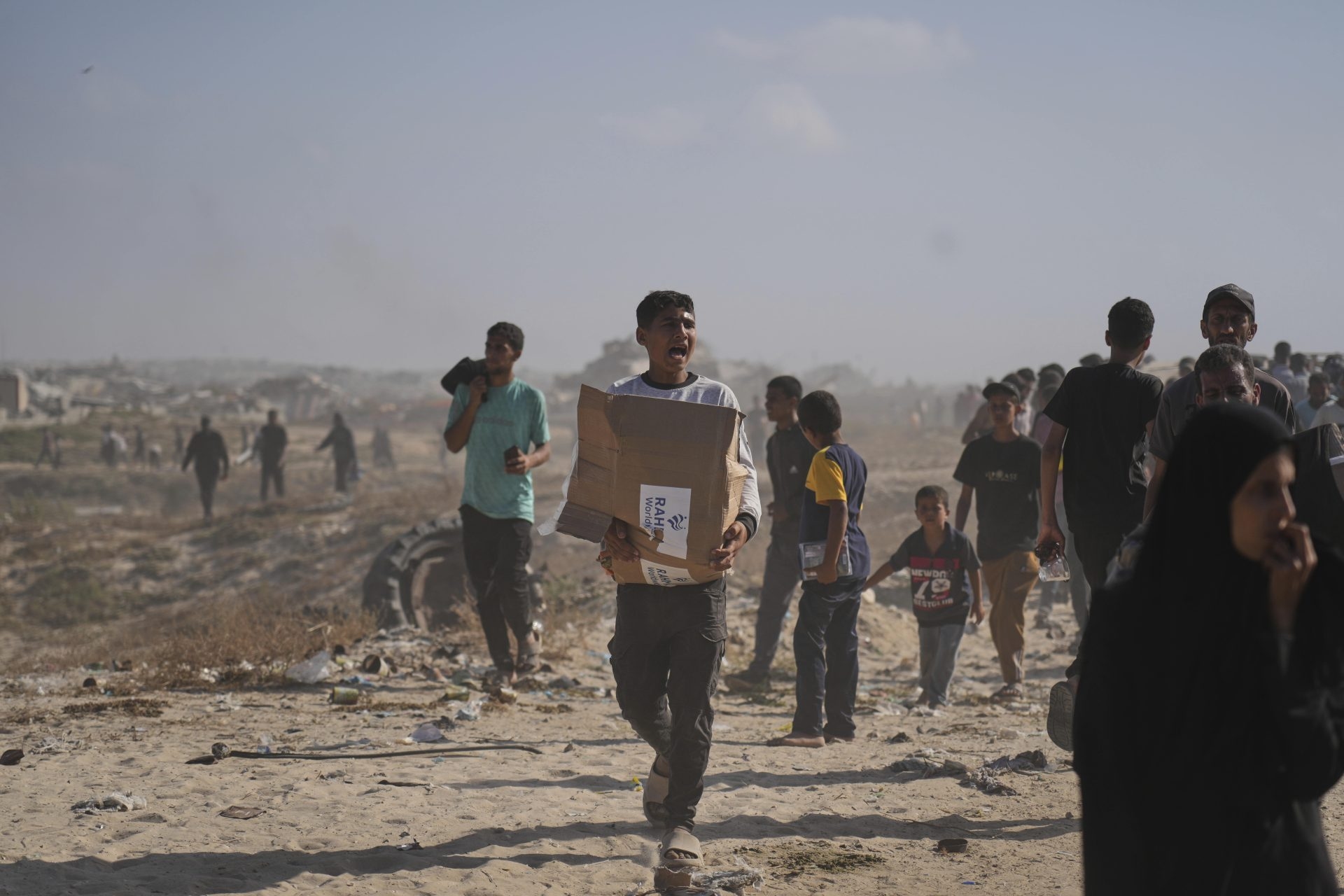 Gaza, Save the Children: «Il modello di distribuzione degli aiuti è indegno»