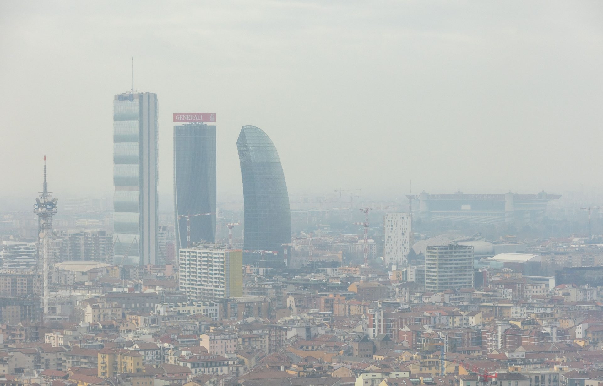 Milan, hepsi yanılıyor (yarı alıntı)