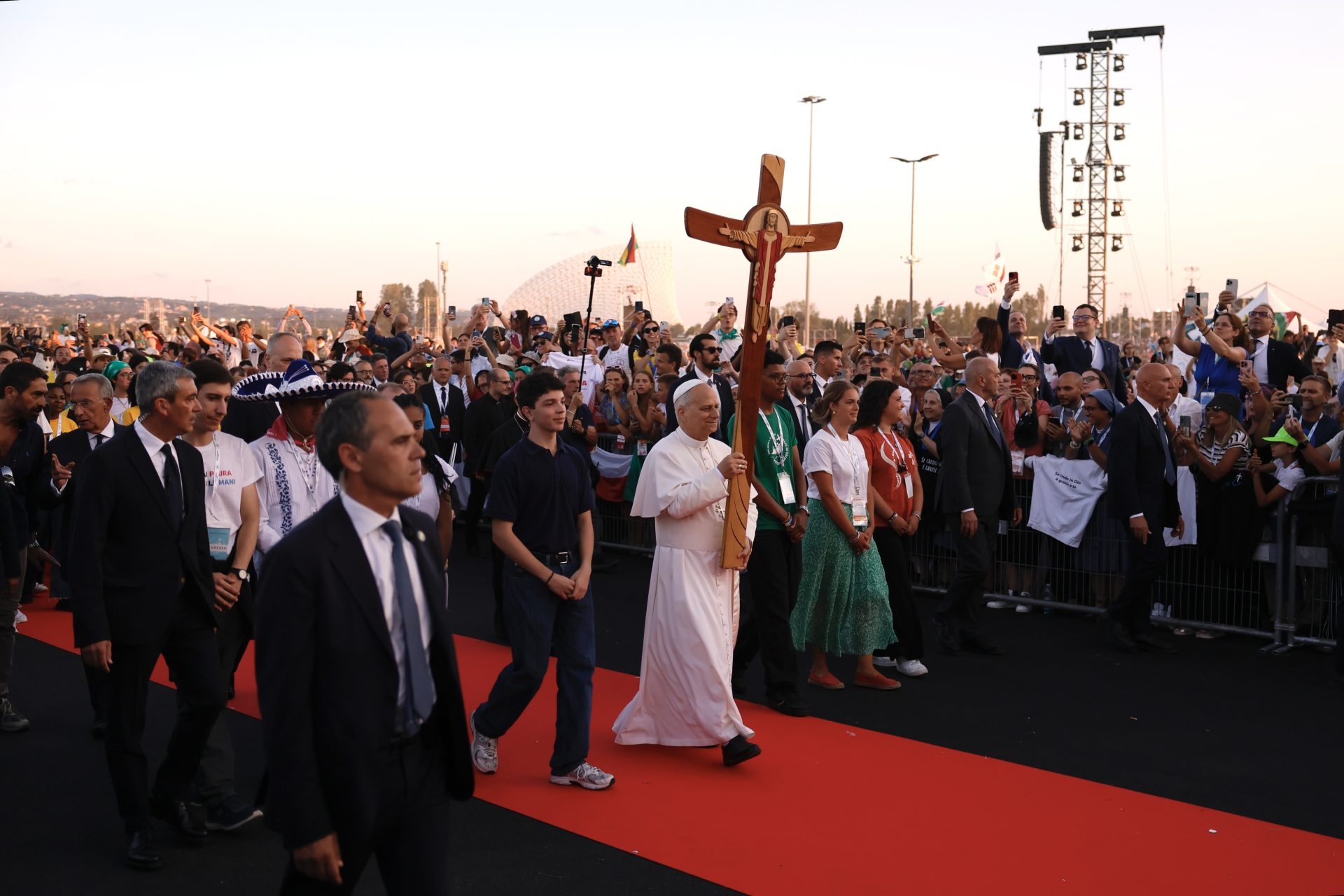 Misericordie gönüllüleri Jübile'de gençleri gözetliyor