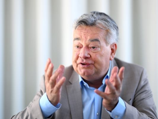 Kogler przekazuje pałeczkę Gewessler: „Poradzi sobie bardzo dobrze”