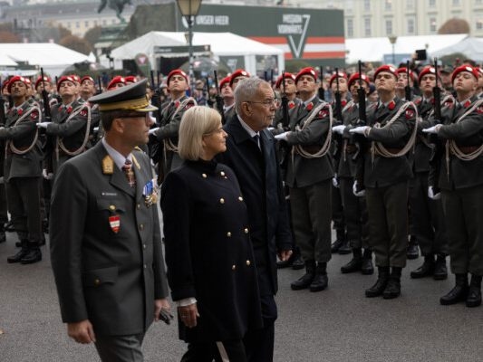 Un año de entrenamiento voluntario con el ejército antes de comenzar
