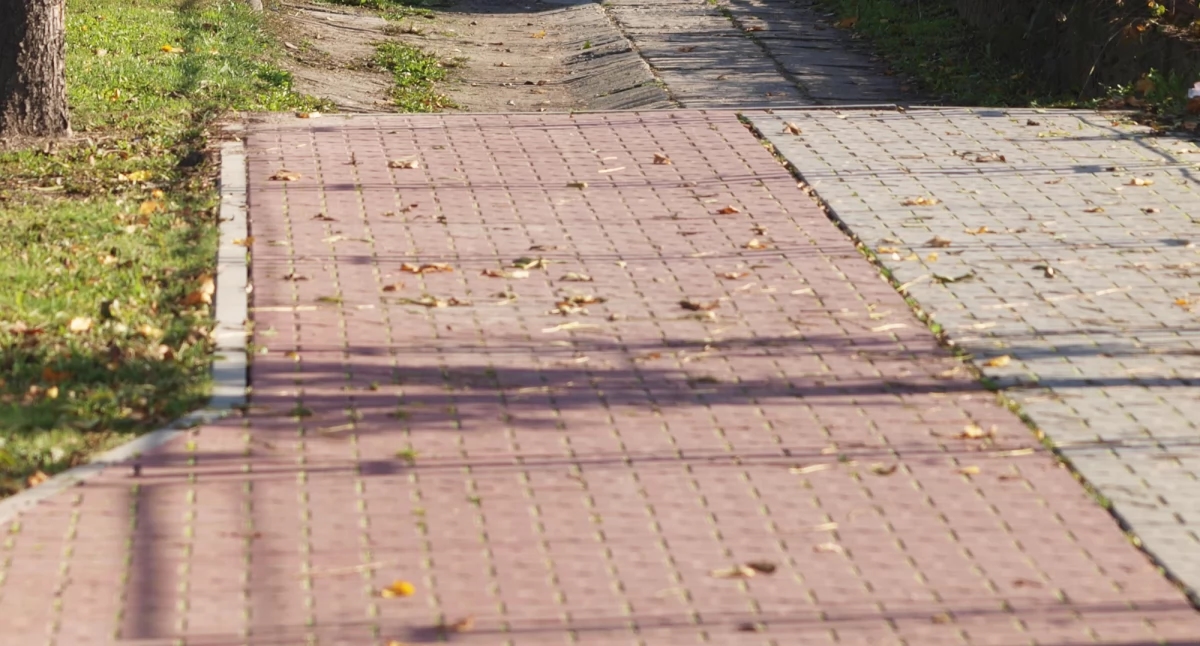 The city wants to complete the bike path map. About 350 meters