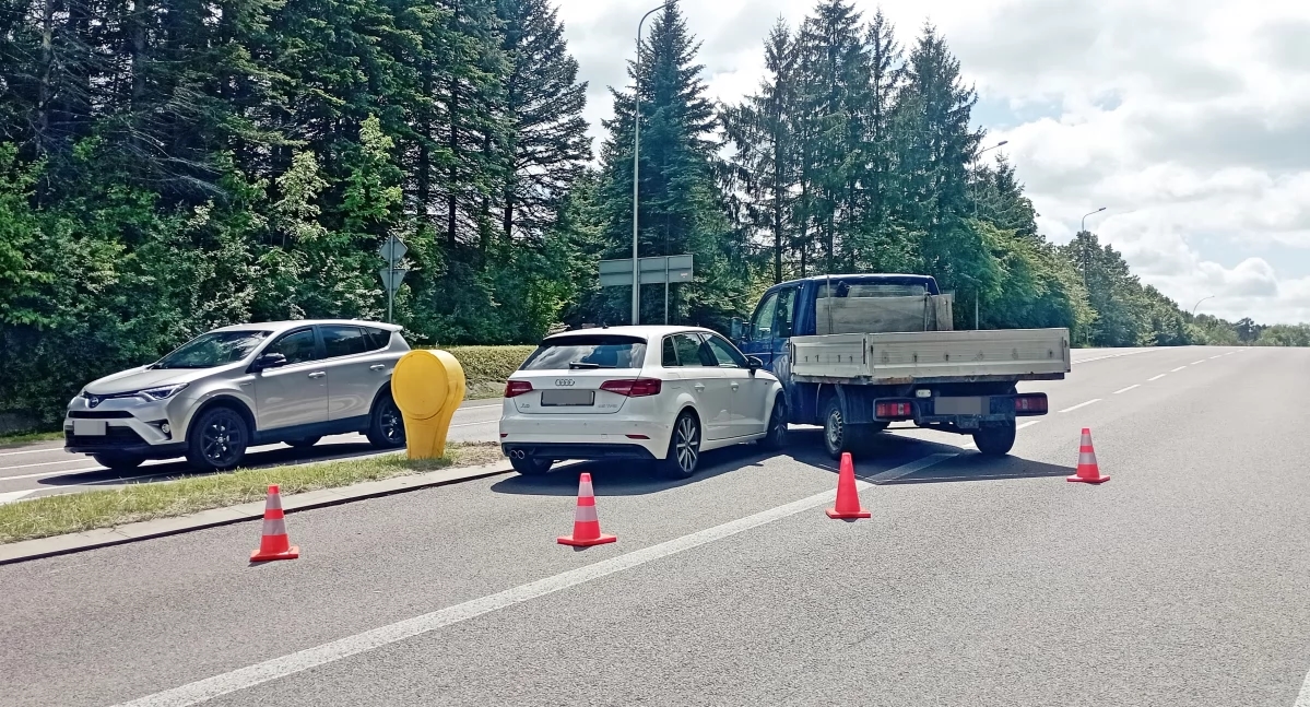 Accidente en Krakowska. Territoriales ayudaron a una mujer embarazada