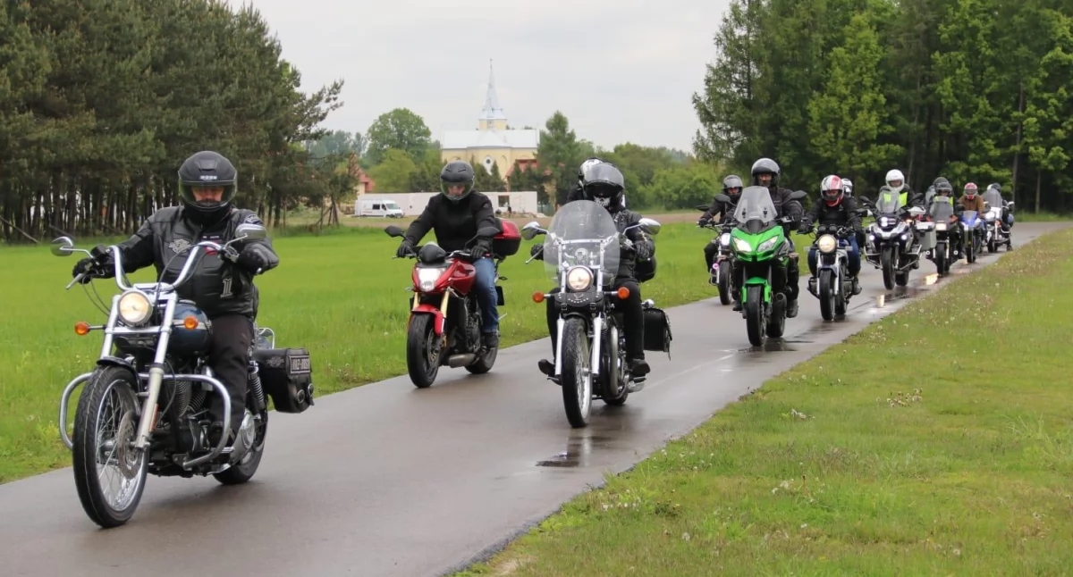 „Rajd Weterana”, czyli motocyklowa wyprawa pamięci i wdzięczności [ZDJĘCIA]