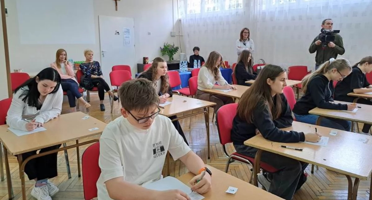 In Przemyśl's "four" they have been encouraging spelling fun for 20 years. Who deserved the laurels this year? [PHOTOS]
