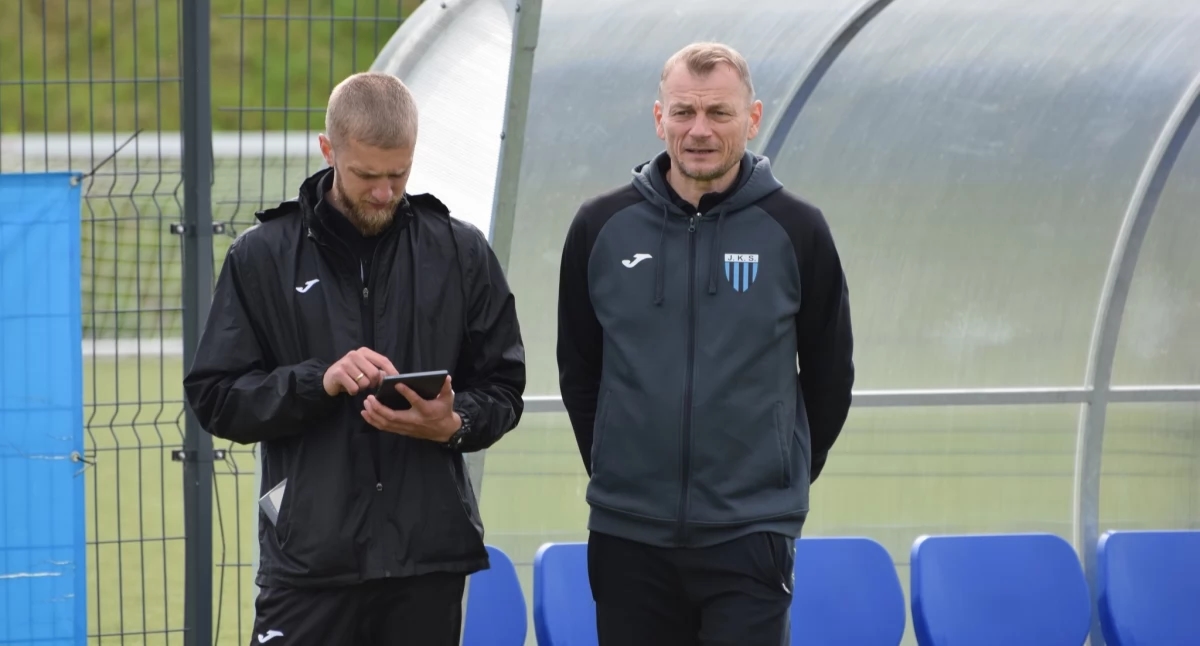 Yedi tane vardı, iki puan kalmıştı. JKS Jarosław (şimdilik) futbol final sınavlarında başarısız oldu