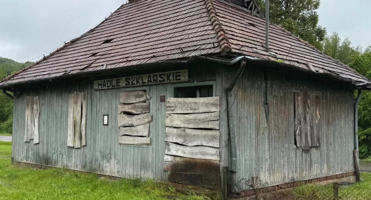 La stazione ferroviaria a scartamento ridotto sarà come nuova!