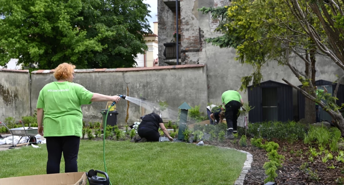A pocket park was created near the museum. The green space is to attract tourists and residents [PHOTOS]