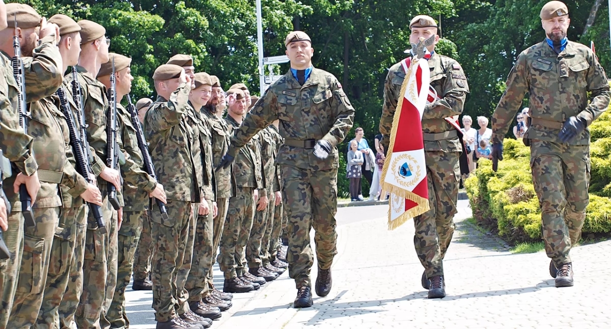 Um grande dia para a brigada de Przemyśl. Os "Territoriais" receberam sua bandeira [FOTOS]