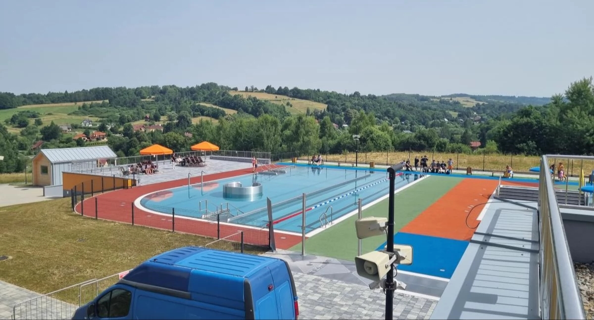 O complexo de piscinas em Bircza já está aberto