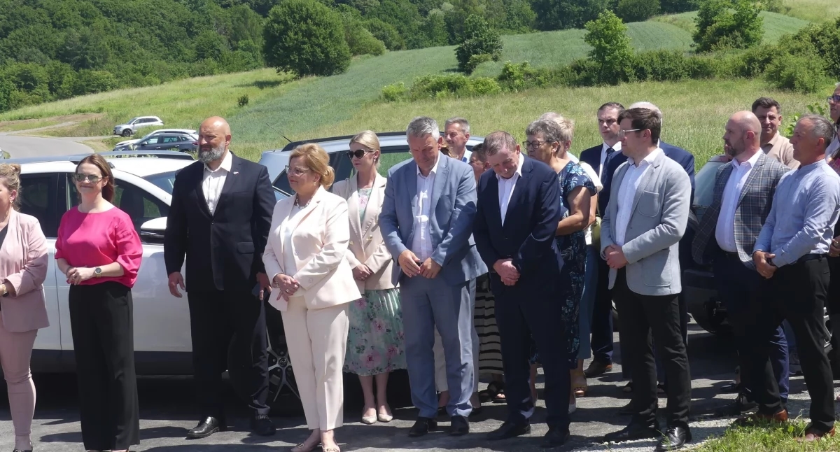 The road in Bachów is officially open