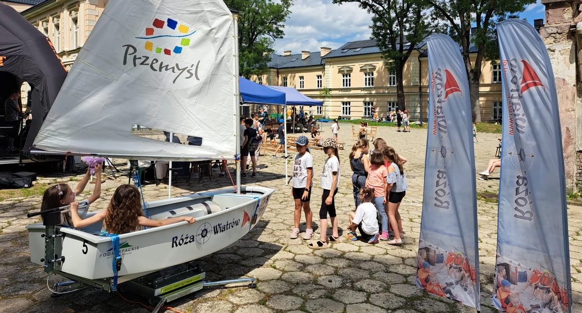 Boottrainer van de moderne optimist-klasse in Przemyśl [FOTO'S]