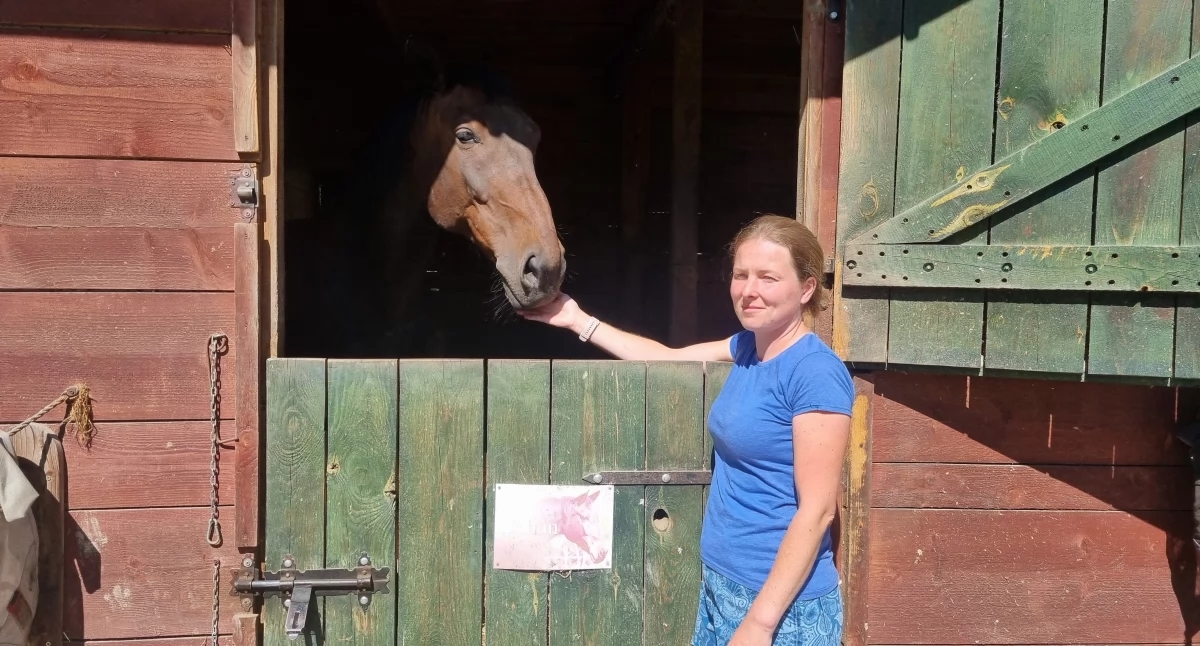 – Konie są bardzo delikatne – rozmowa z Martą Skrzypczyk – zootechnikiem, instruktorka jazdy konnej, hipoterapeutką, właścicielką stadniny koni Ranczo Podkówka w Lipie [ZDJĘCIA, WIDEO]