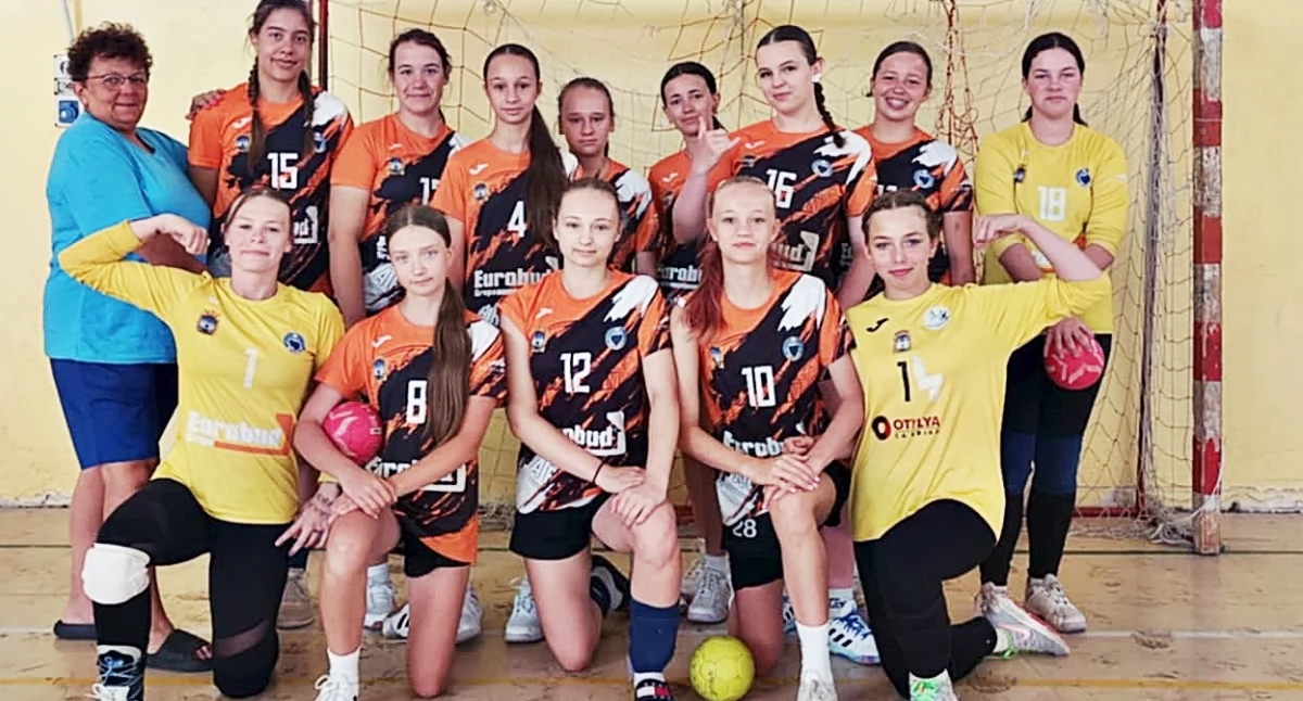 Mujeres jóvenes de Jarosław en el festival italiano de balonmano