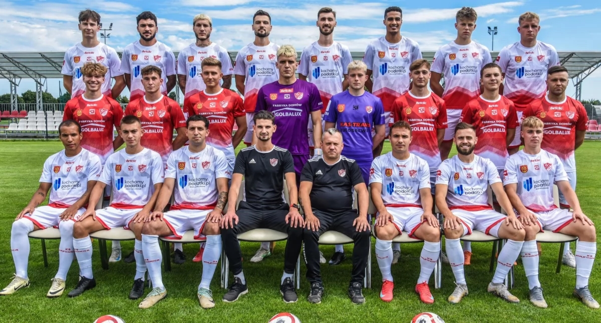 JKS'nin öfkesi. Wiązownica'da sürpriz yok. Patryk Zieliński'nin hat-trick'i