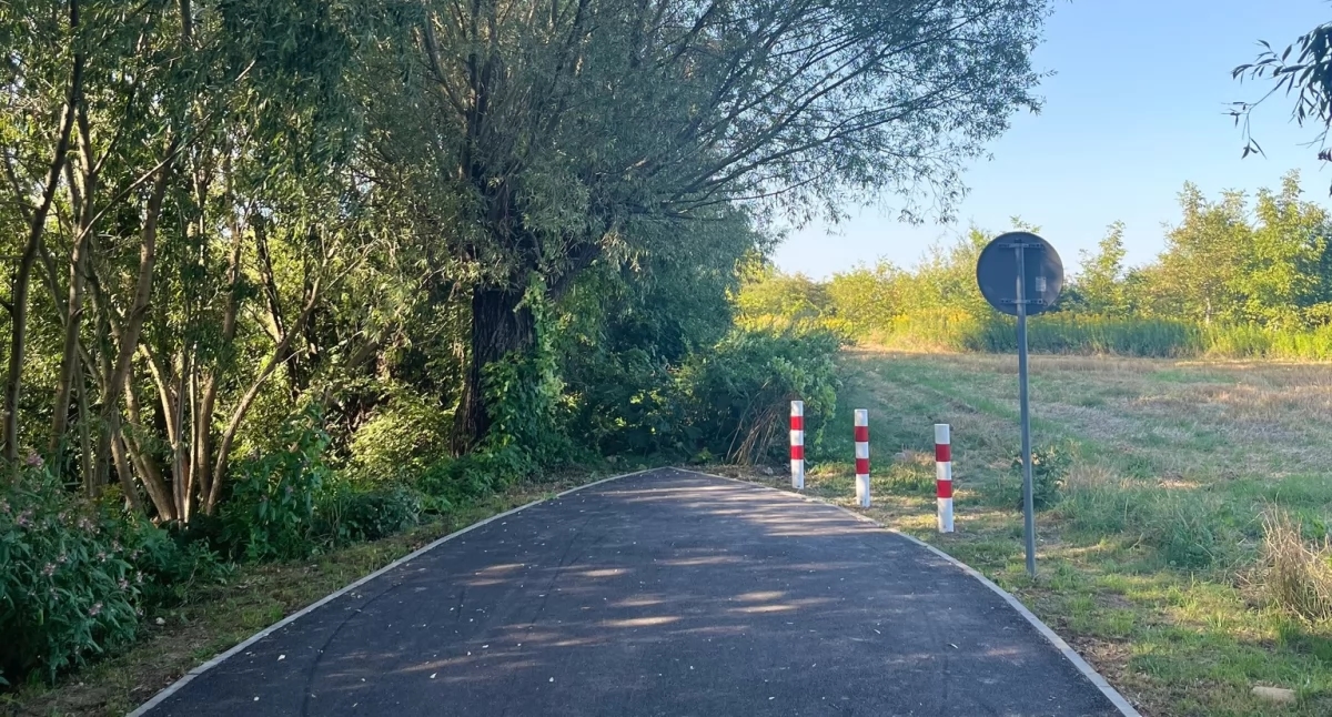 Yeni bir bisiklet yolu yapılacak. Bu yol, bulvarları Radawa yönüne doğru bisiklet yoluna bağlayacak.