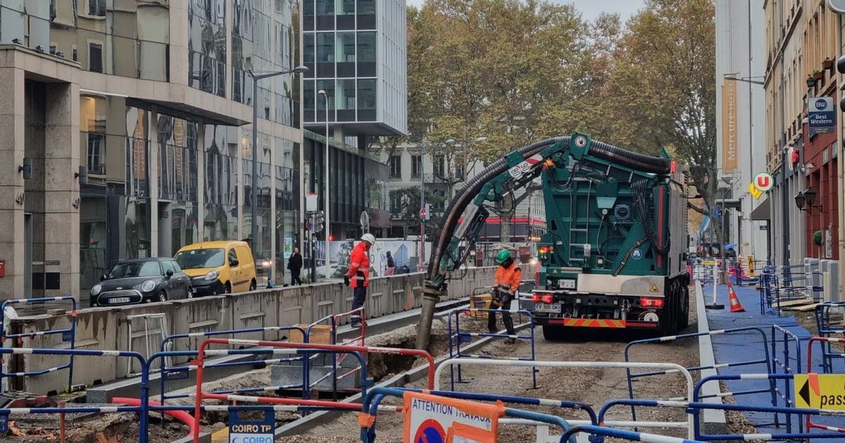 Lyon. Rue de Bonnel has been under construction for the past year and a half: there is still work to be done before the construction site is completed.
