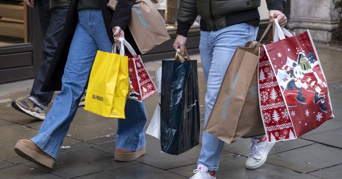Britse economie vertraagt terwijl kopers zich schrap zetten voor Rachel Reeves' nachtmerrie-begroting