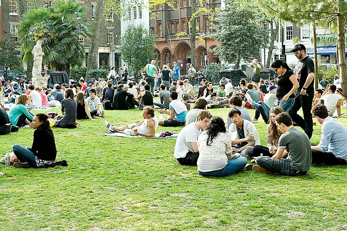 A nova tendência entre os jovens: tornar-se de extrema-direita.
