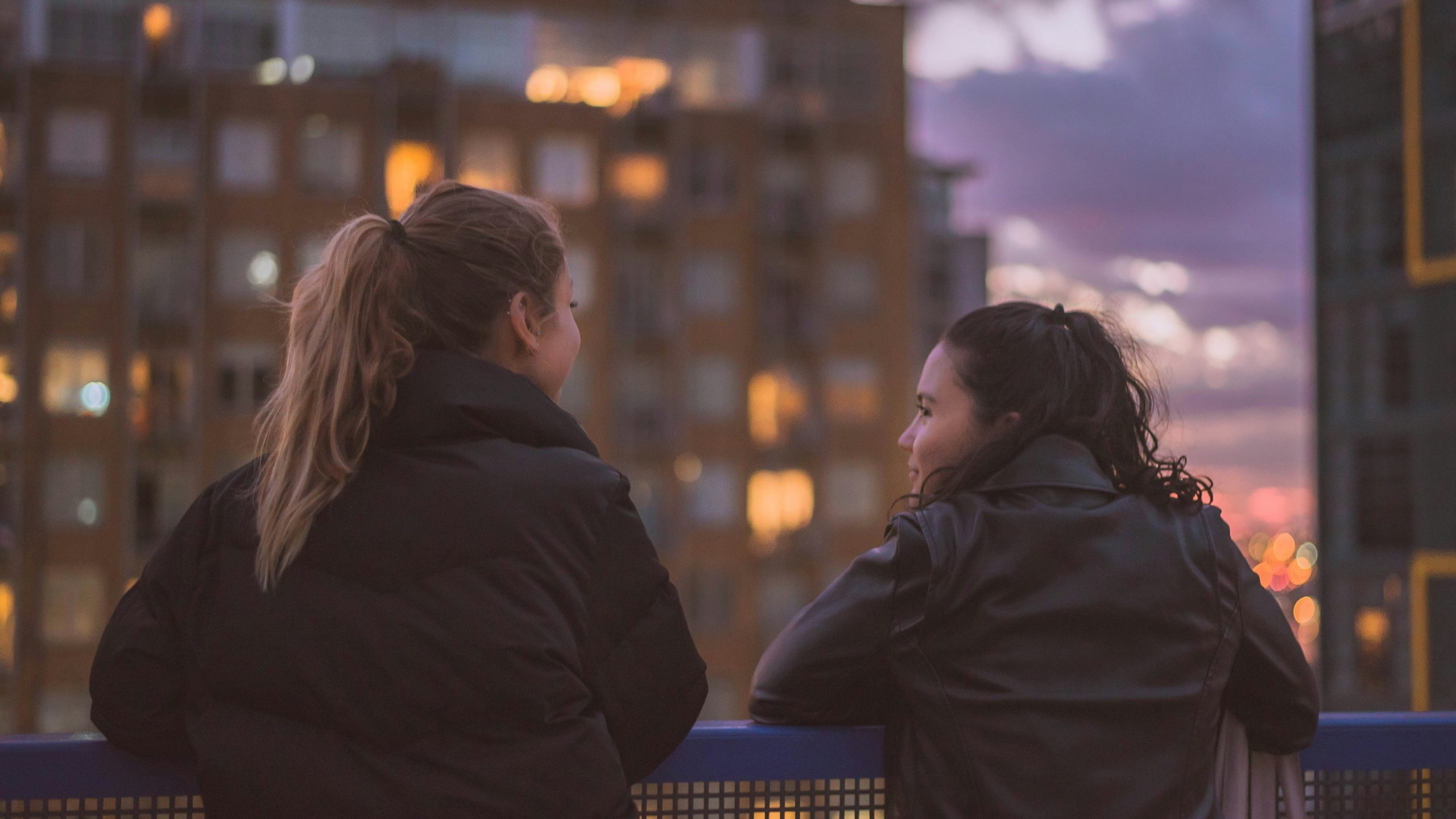 Geselligkeit kann das Leben verlängern. Was bedeutet das für Introvertierte?