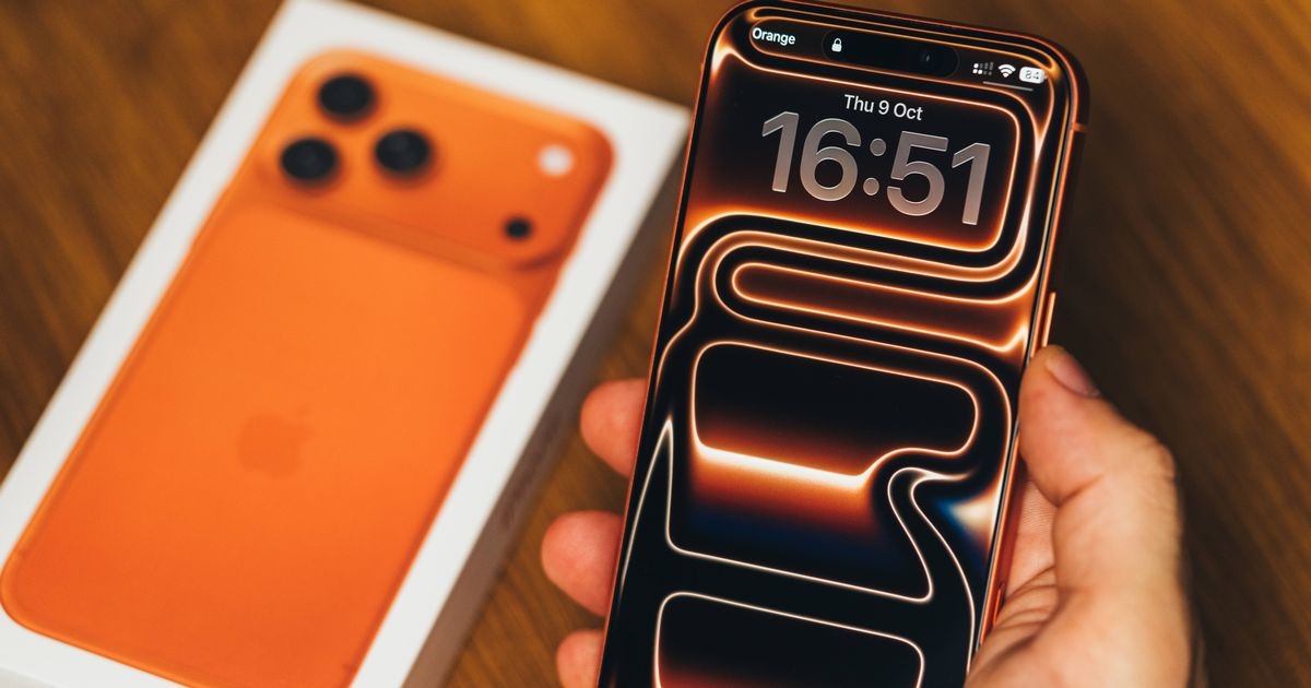 'I look for phone deals - this £45 Apple iPhone 17 Pro offer is great'