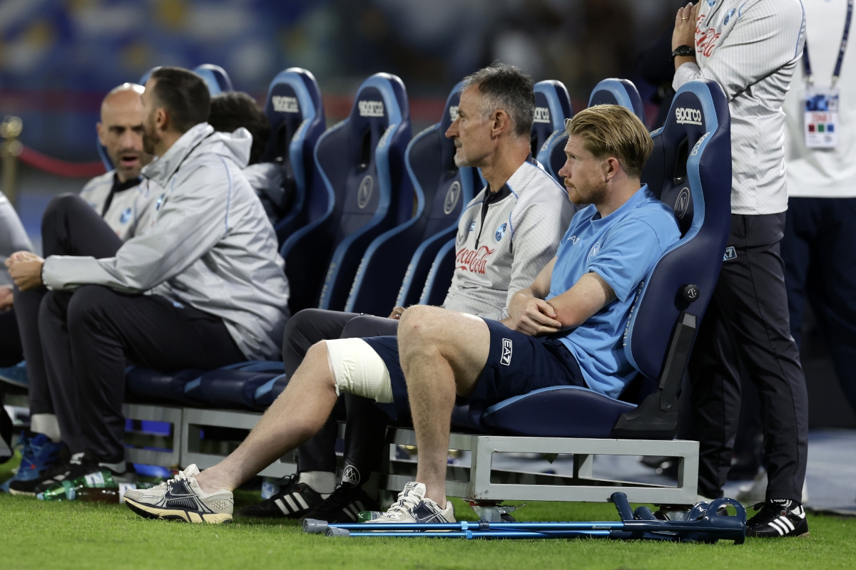 Napoli anxiously await De Bruyne test results after injury