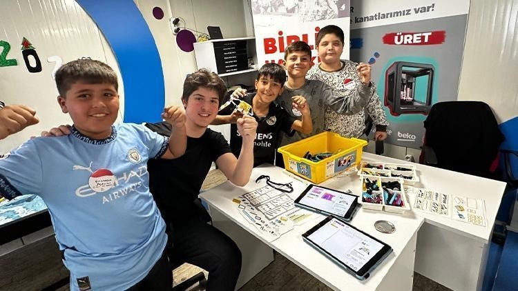 Invitación desde Houston a estudiantes en la zona del terremoto