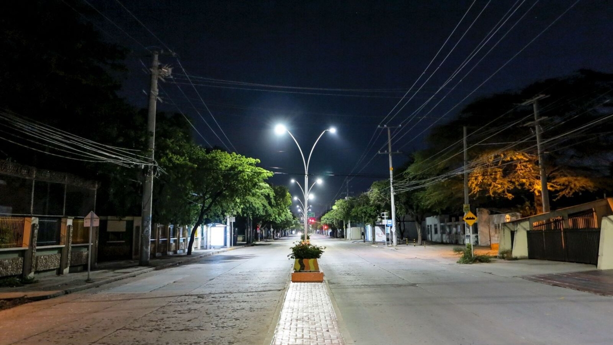 Denuncian presunta maniobra para ‘privatización encubierta’ del alumbrado público de Cali sin licitación ni control ciudadano