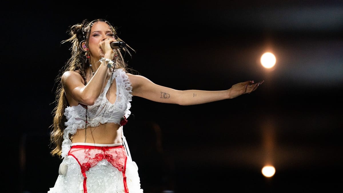 Nina Chuba entusiasma con uno spettacolo brillante all'Olympic Hall di Monaco di Baviera