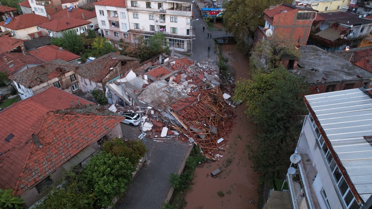 Buildings that collapsed in the Sındırgı earthquake were seen in the first light of the morning.