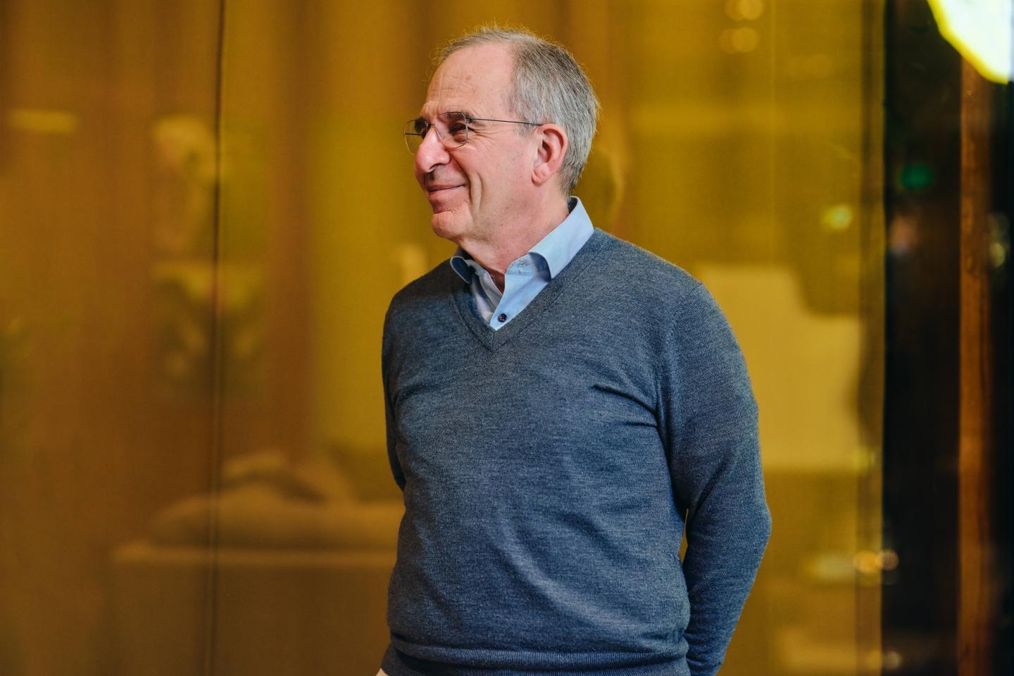 Michel Devoret, Nobel Prize winner in Physics 2025, a scientist who "has fun" in the quantum tunnel