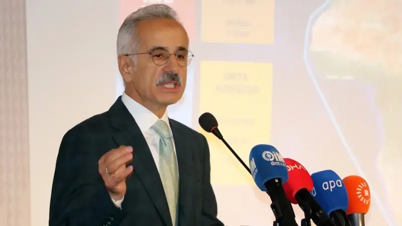 Minister Uraloğlu: Onze communicatiesnelheid zal met 5G tien keer zo hoog zijn