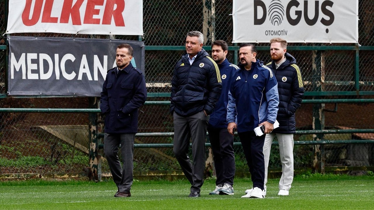 Fenerbahçe President Saran followed the training session