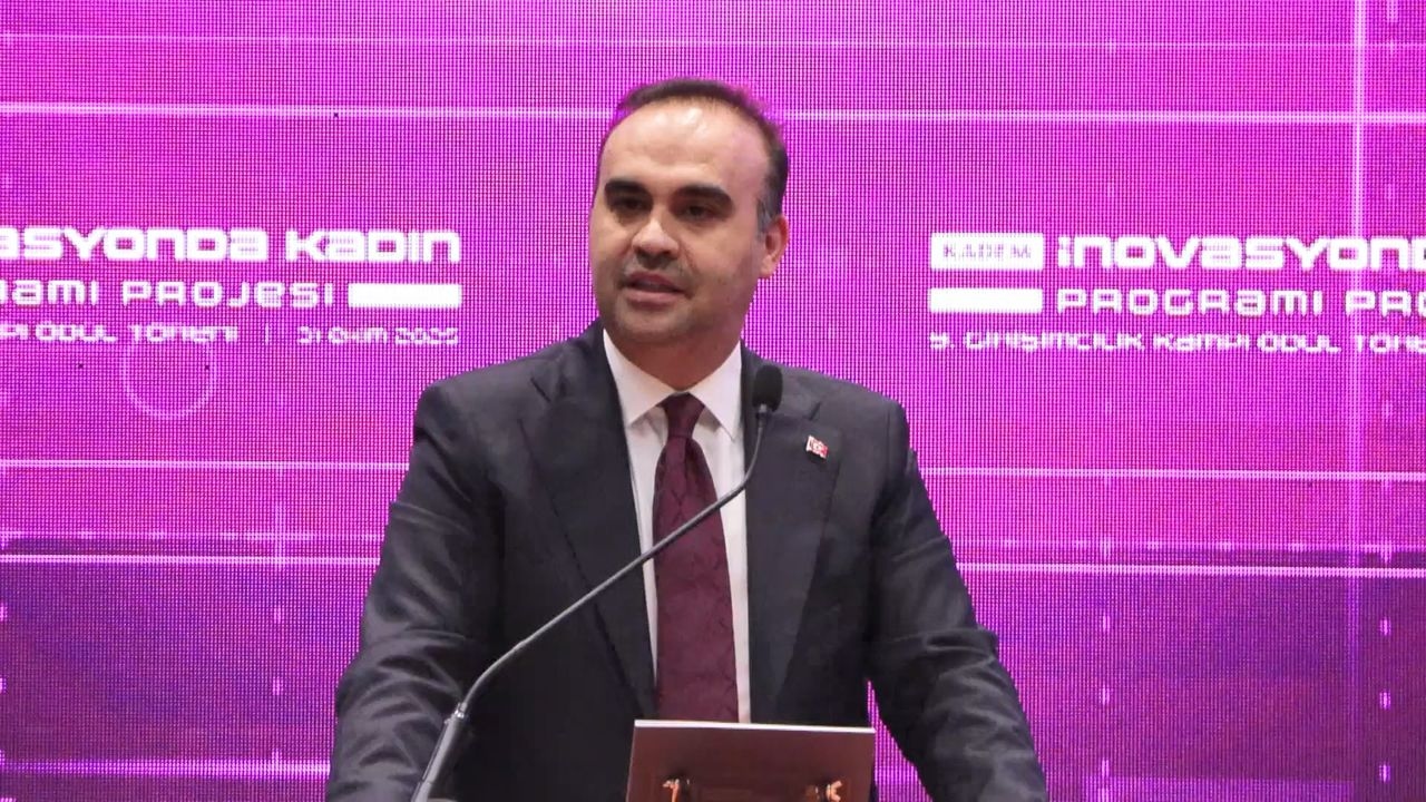 „Wir haben 22 Milliarden Lira zur Unterstützung von mehr als 202.000 Forscherinnen bereitgestellt.“